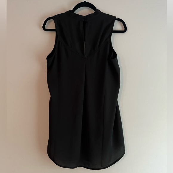 Venus Keyhole Sleeveless Top Black Large - Picture 2 of 6